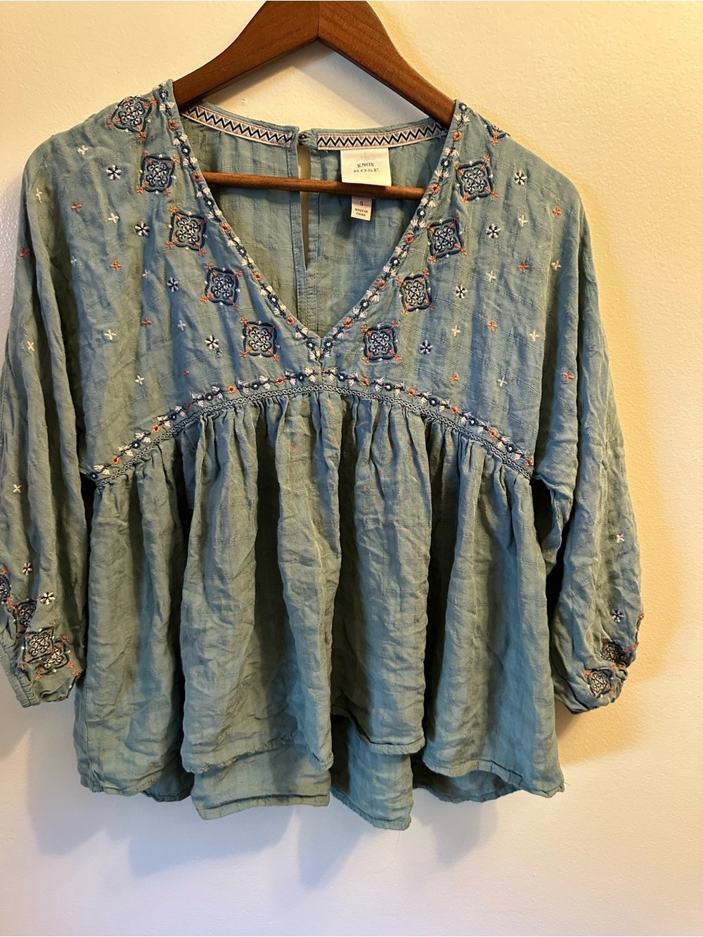 #383 Knox Rose Dusty Blue Embroidered V-Neck Peasant Tunic